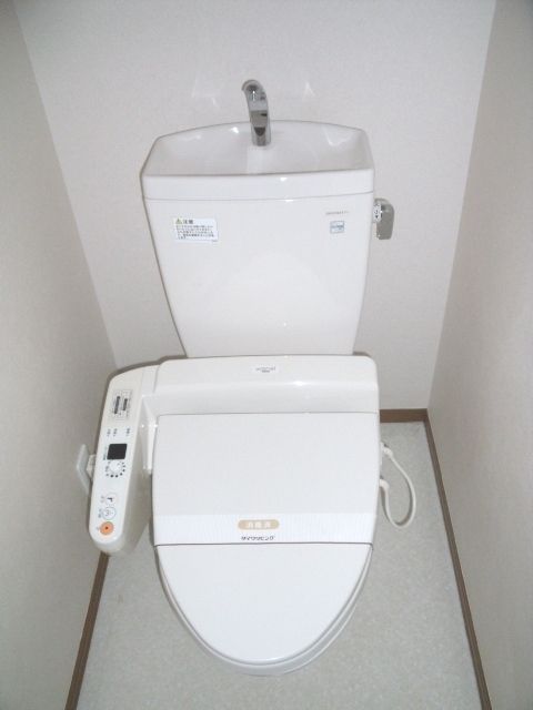 トイレ　洗浄便座