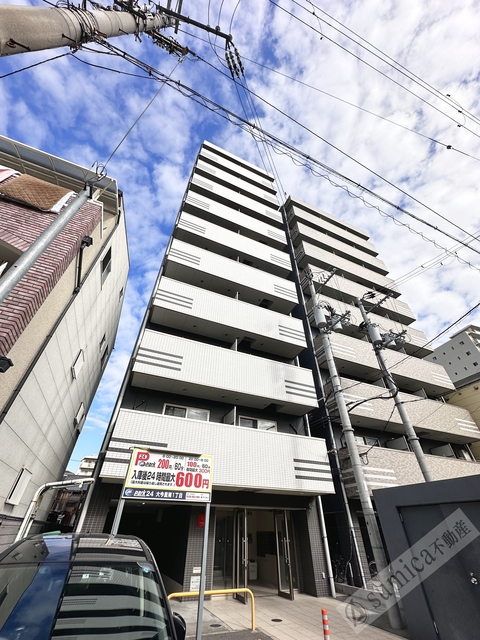 建物外観　見晴らしのいい立地に構える築浅マンション♪