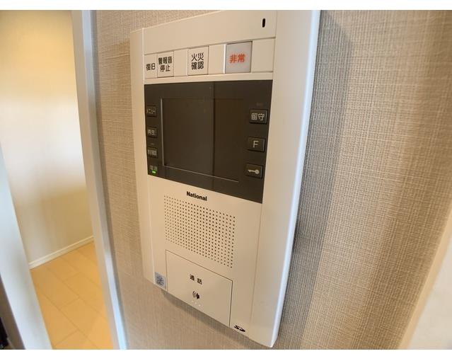 セキュリティ　女性の方でも安心のモニター付きオートロック♪