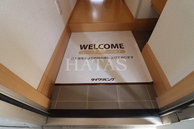 玄関　同物件別部屋です。