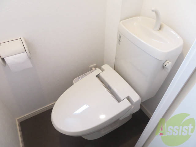 トイレ　こちらはトイレです。清潔感があり、安心して使用できます。