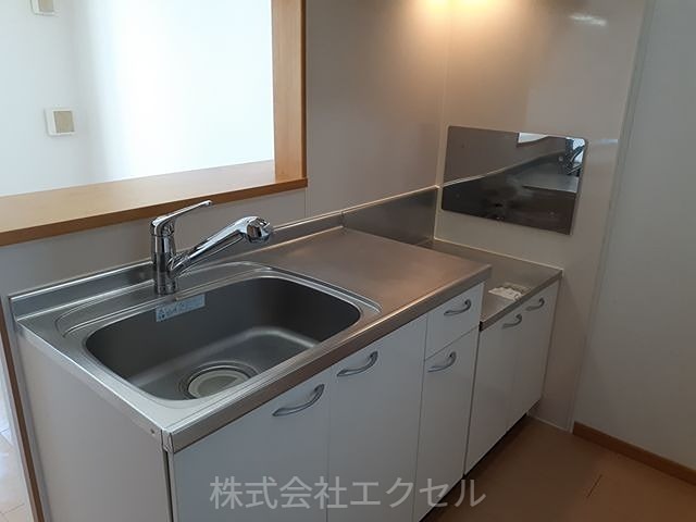 キッチン　人気のカウンターキッチン仕様です。