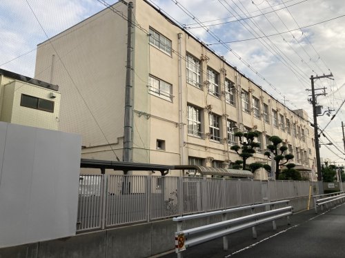 小学校　春日出小学校（小学校）まで4598m