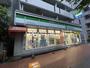 コンビニ　ファミリーマート 早稲田鶴巻町店（コンビニ）まで188m