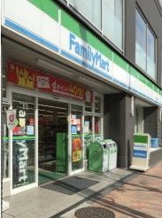 コンビニ　ファミリーマート 清澄白河駅前店（コンビニ）まで102m