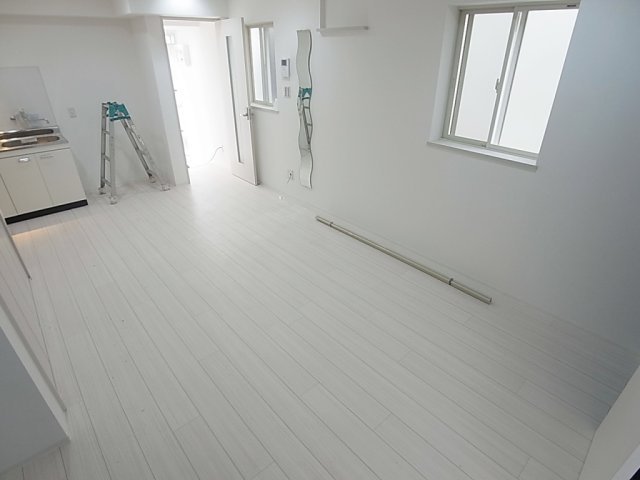 その他部屋・スペース　角部屋、採光良好の明るいお部屋です