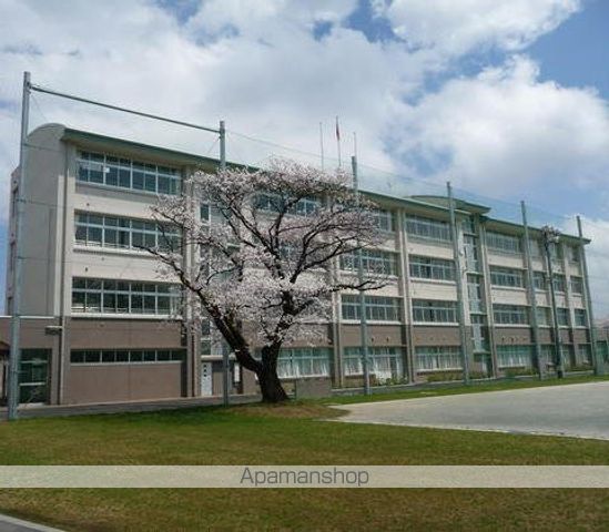 中学校　武蔵村山市立第一中学校（中学校）まで614m