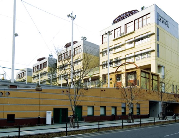 中学校　品川区立日野学園中学校（中学校）まで1046m