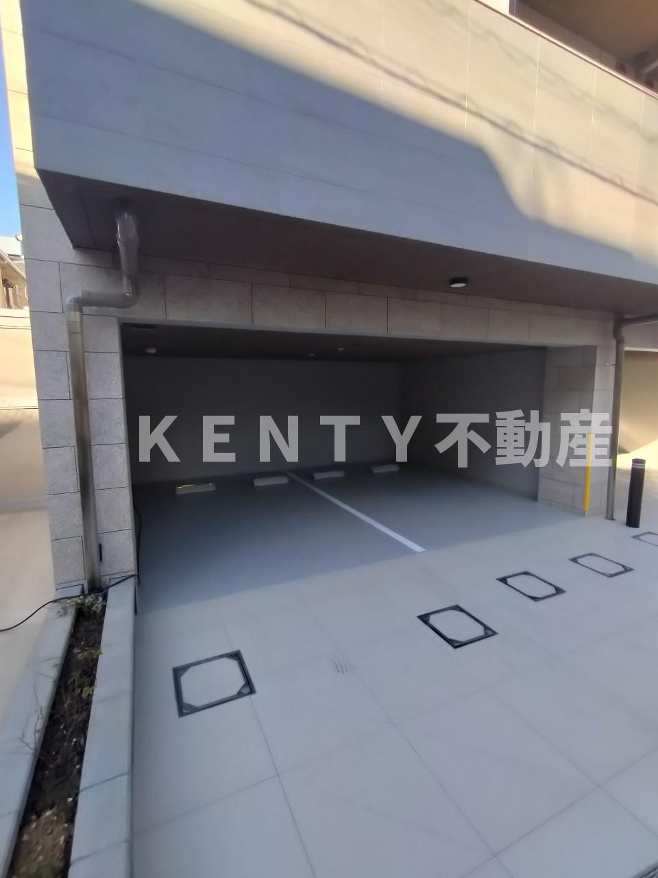 駐車場　駐車場に車を止められます