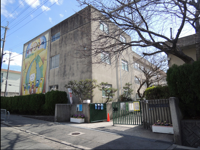 小学校　少路小学校（小学校）まで515m