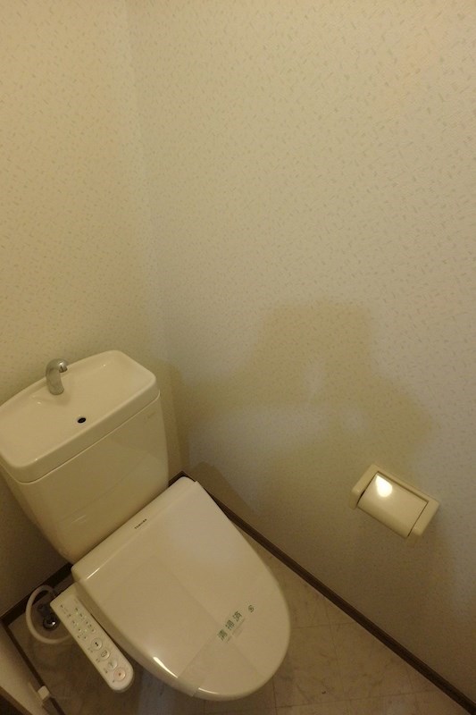トイレ　ウォシュレット付（同建物別室の参考写真です）