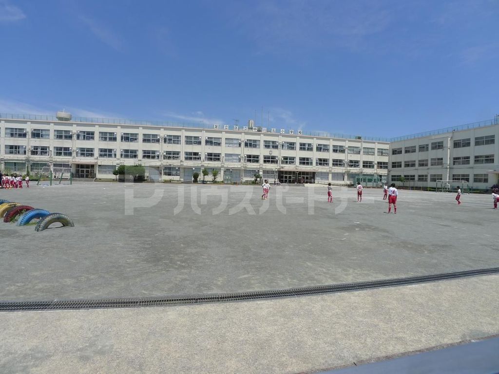 小学校　足立区立中川北小学校（小学校）まで510m