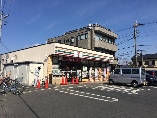コンビニ　セブンイレブン小田原飯田岡店（コンビニ）まで128m