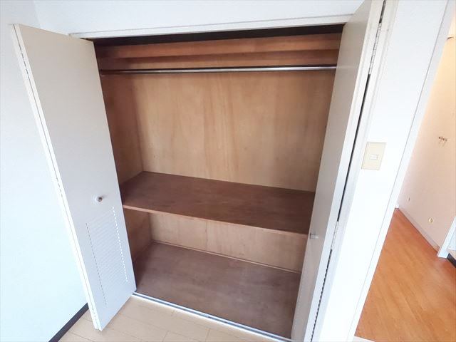 収納　お荷物の多い方も安心大型収納付き