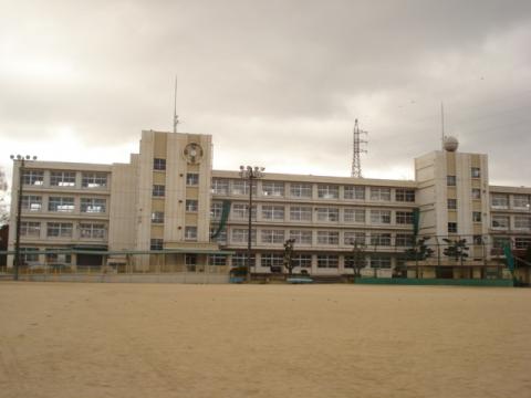 小学校　尾道市立高須小学校（小学校）まで1047m