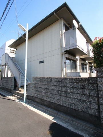 建物外観　金町駅まで徒歩10分　閑静な住宅街　南向き