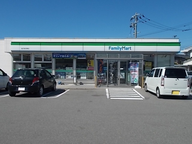 コンビニ　ファミリーマート金沢金石東店（コンビニ）まで311m