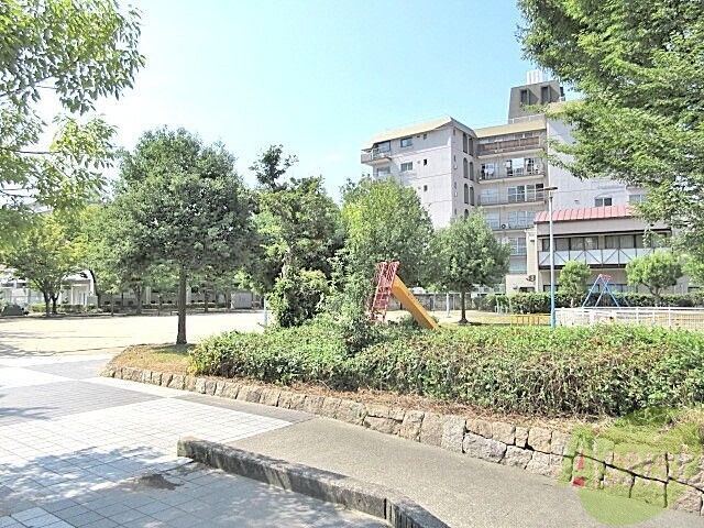 公園　中津中央公園（公園）まで433m