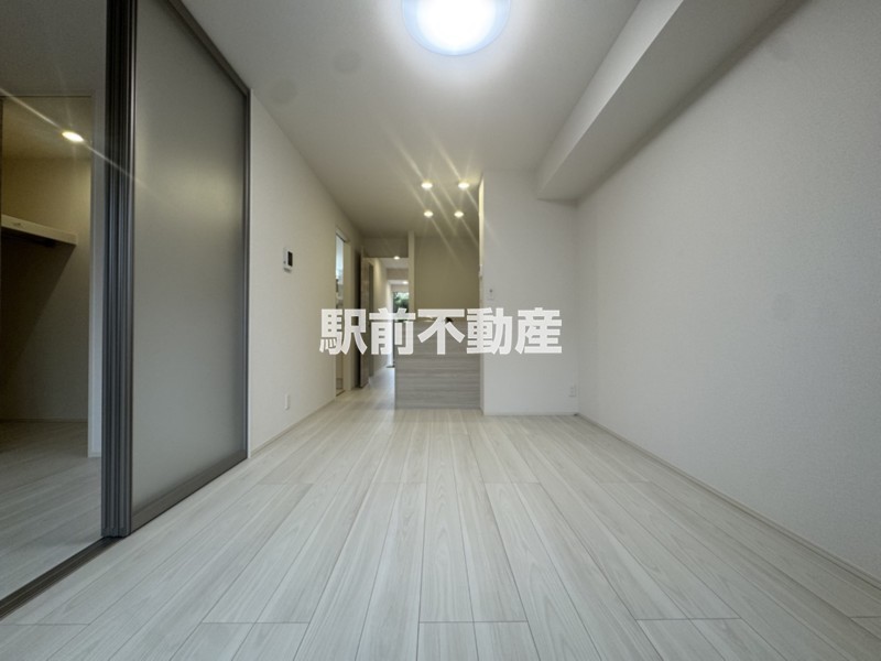 ロイヤルタウン長瀬町Bの居間写真