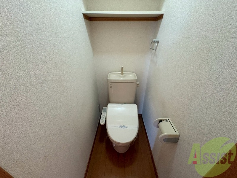 トイレ　トイレにウォシュレットが付いてるのは嬉しいですね。