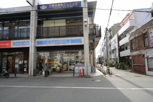 コンビニ　ローソン甲東園駅前店（コンビニ）まで513m