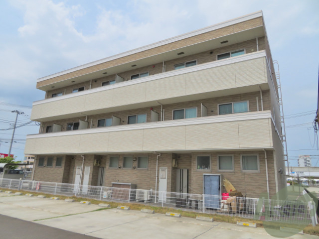 建物外観　名取市美田園５丁目３－１【リアン　ベル　コート】
