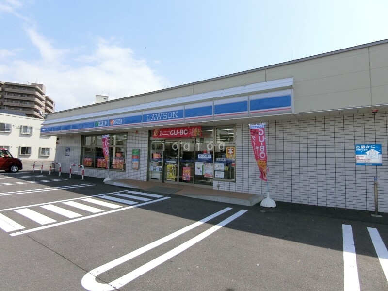 コンビニ　ローソン函館湯川町二丁目店（コンビニ）まで250m