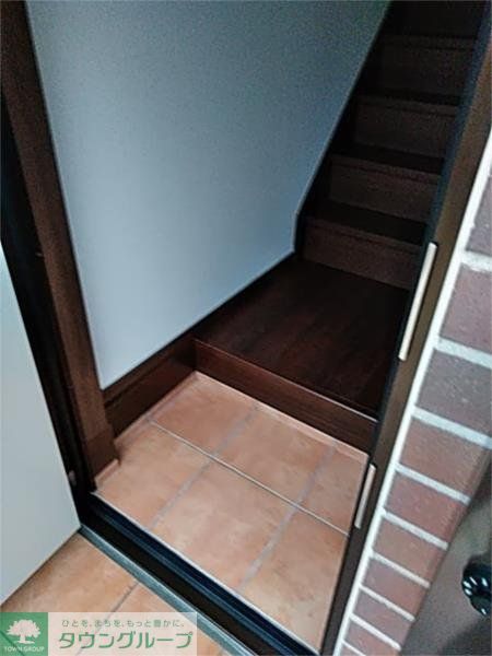 エスパーダ小竹町の玄関写真