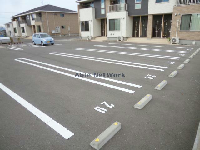 駐車場　駐車場