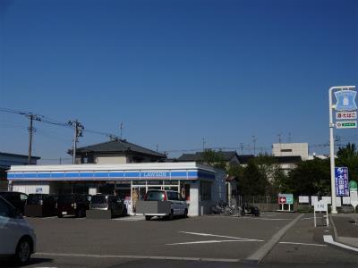コンビニ　ローソン新潟山木戸七丁目店（コンビニ）まで351m