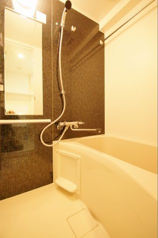 バス・シャワールーム　バス・トイレ別です