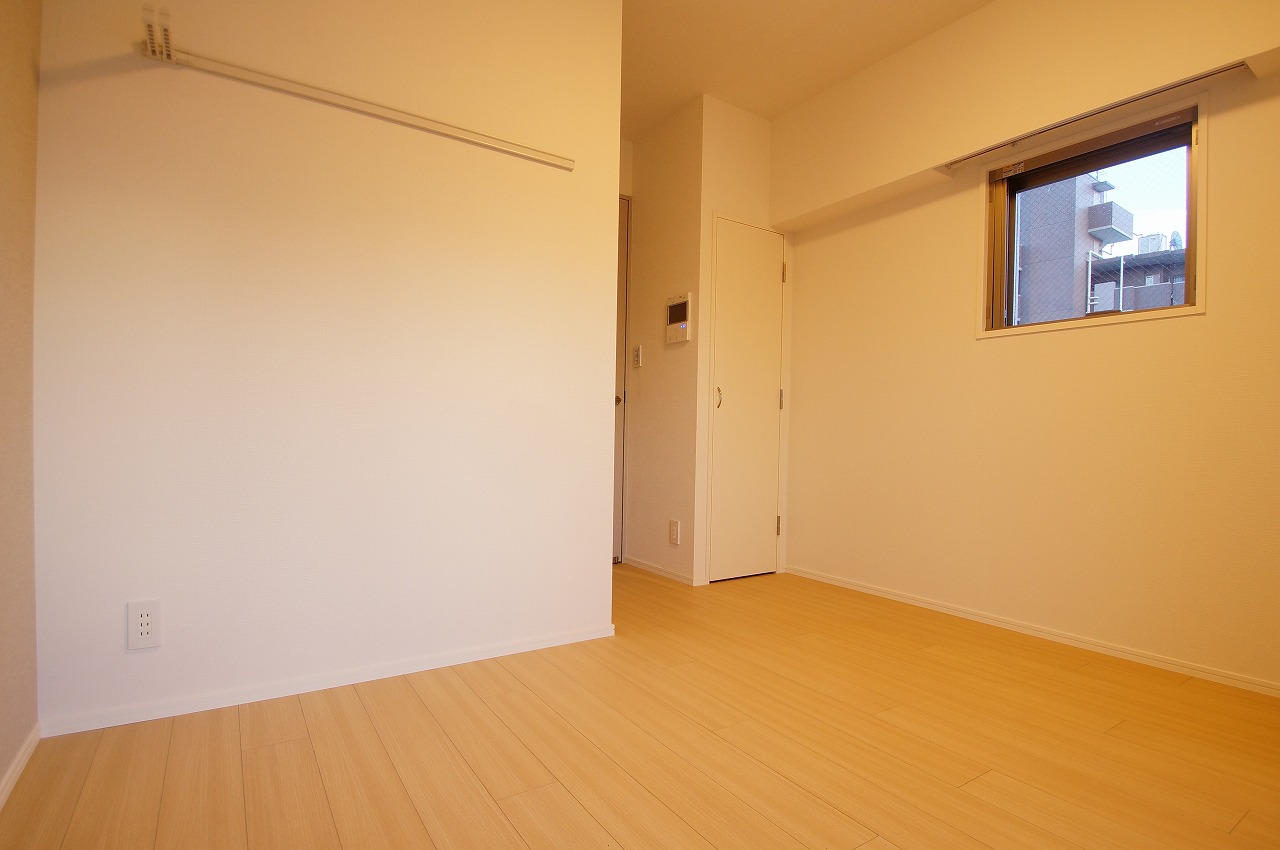 その他部屋・スペース　清潔感のあるフローリングのお部屋です