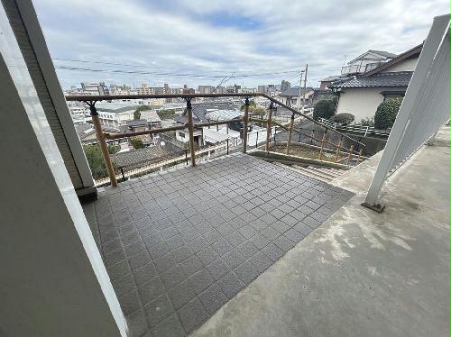 レオパレスRurinaの外観写真