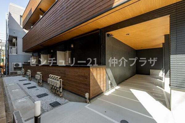 小田急江ノ島線 藤沢本町駅 徒歩1分 3階建 築4年の外観写真
