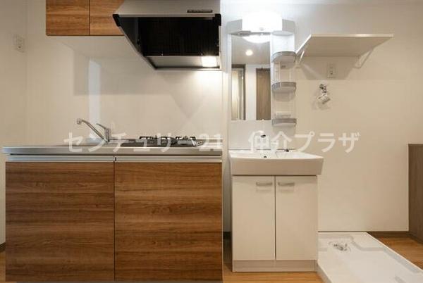 小田急江ノ島線 藤沢本町駅 徒歩1分 3階建 築4年のキッチン写真