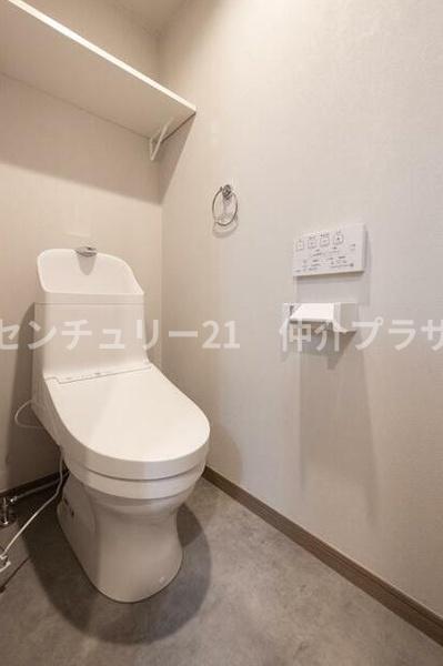 小田急江ノ島線 藤沢本町駅 徒歩1分 3階建 築4年のトイレ写真