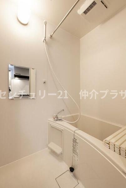 小田急江ノ島線 藤沢本町駅 徒歩1分 3階建 築4年の風呂写真