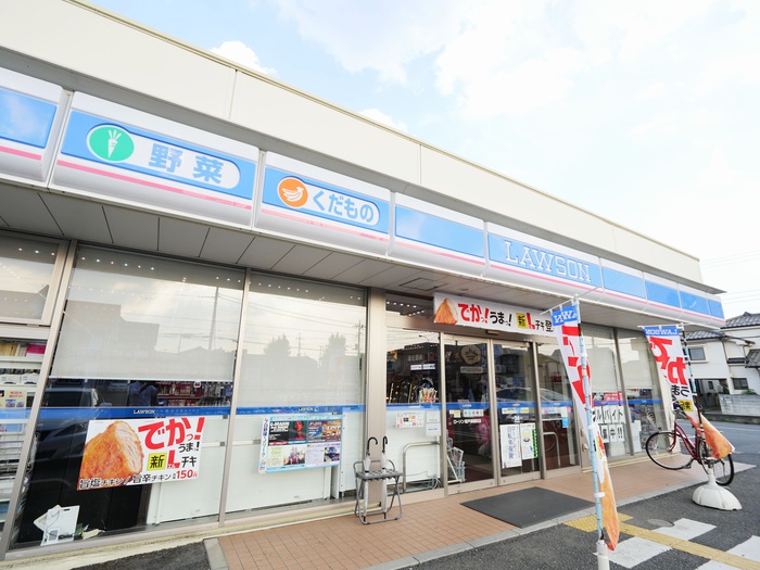 コンビニ　ローソン鶴ヶ島市役所前店（コンビニ）まで600m