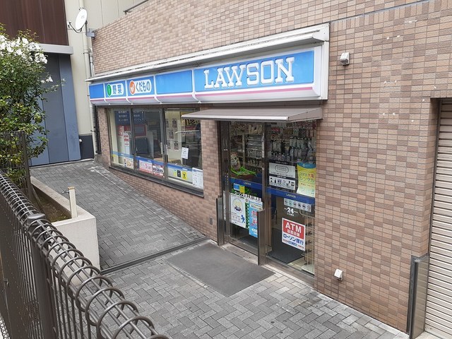 コンビニ　ローソン　京急立会川駅前店（コンビニ）まで149m