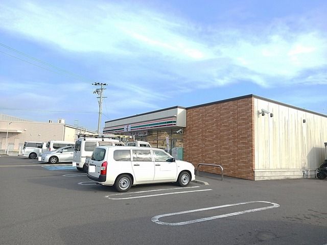 コンビニ　セブンイレブン梅原店様（コンビニ）まで1000m