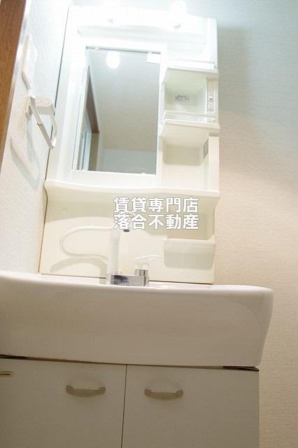 洗面設備　独立洗面化粧台付き