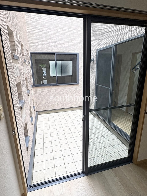 バルコニー　中庭付のお部屋です♪
