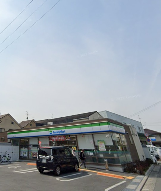 コンビニ　ファミリーマート萱振町七丁目店（コンビニ）まで463m