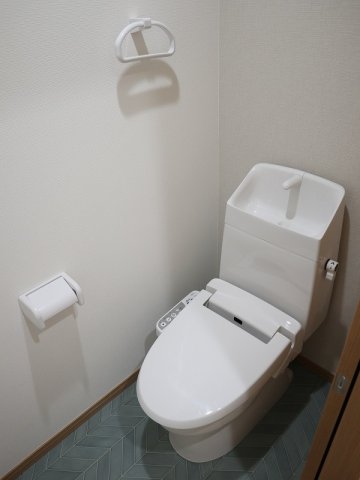 トイレ　キレイな個室空間です