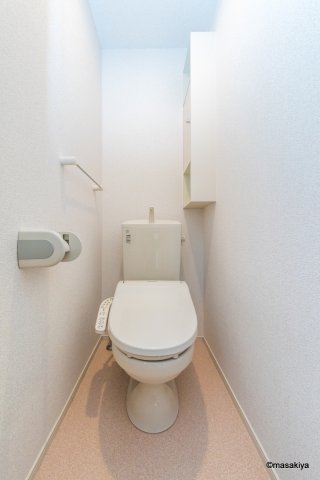 トイレ　トイレ　ウォシュレット付き