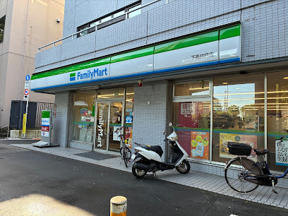 コンビニ　ファミリーマート 下高井戸店（コンビニ）まで79m