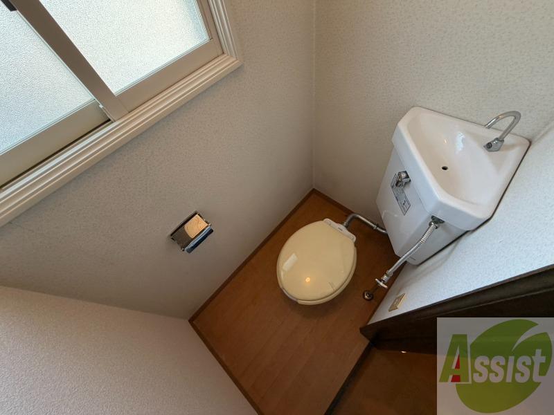 ＪＲ札沼線 八軒駅 徒歩10分 3階建 築37年のトイレ写真