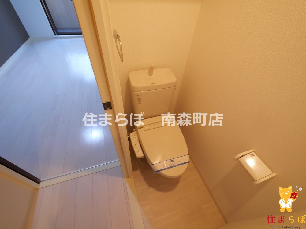 ＪＲ大阪環状線 弁天町駅 徒歩5分 8階建 築12年のトイレ写真