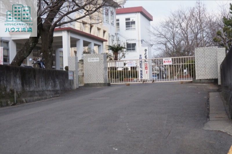 小学校　長崎市立高尾小学校（小学校）まで545m