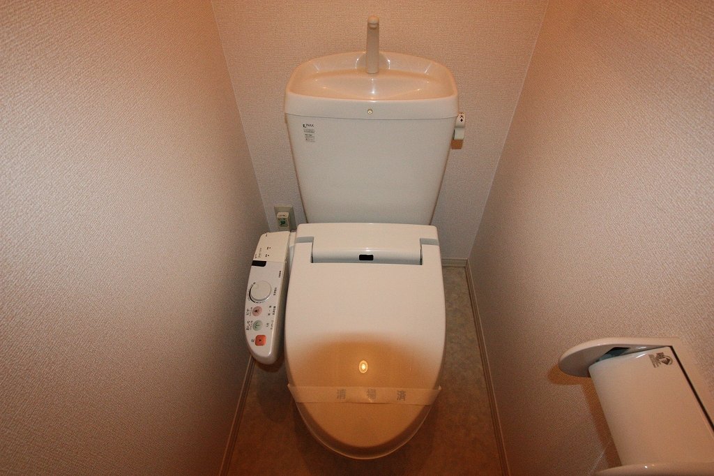 ＪＲ山陽本線 東福山駅 徒歩40分 2階建 築20年のトイレ写真
